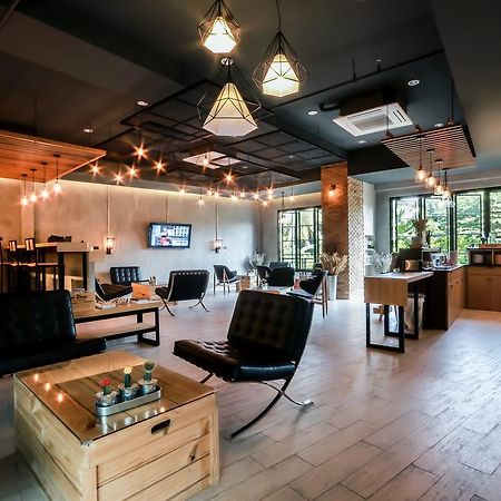 Get Zleep Premium Budget Hotel Chiang Mai Esterno foto